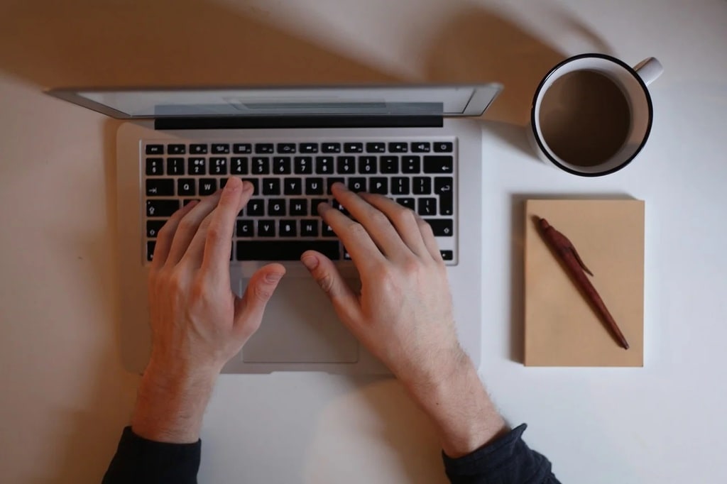 GPTChat.fr : utiliser Chat GPT gratuitement pour écrire, traduire et résumer